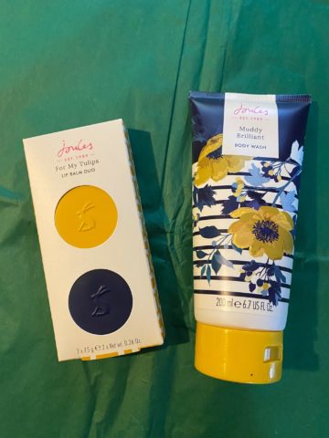 Joules Lip Balm and Body Wash (46)